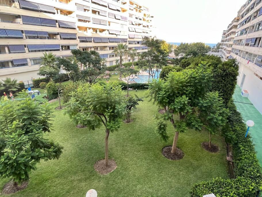 Marbella Piso En Casco Junto A Playa Piscina In Summer Season Exteriör bild